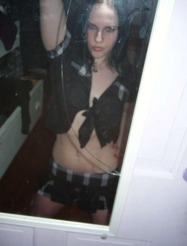 15P Mirror chick selfshooting