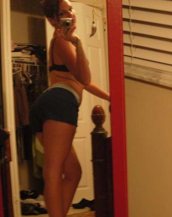 15P Mirror chick selfshooting