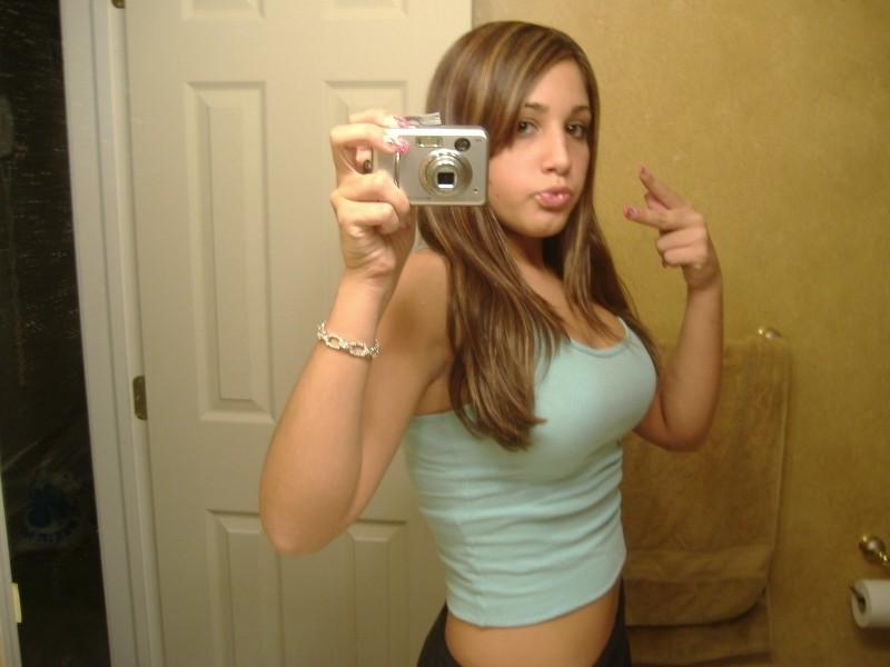 15P Cute cheerleader