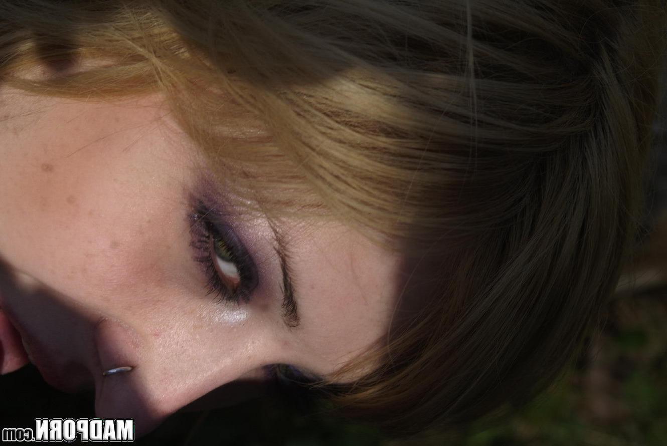 12P Real amateur couples pawn their sextapes