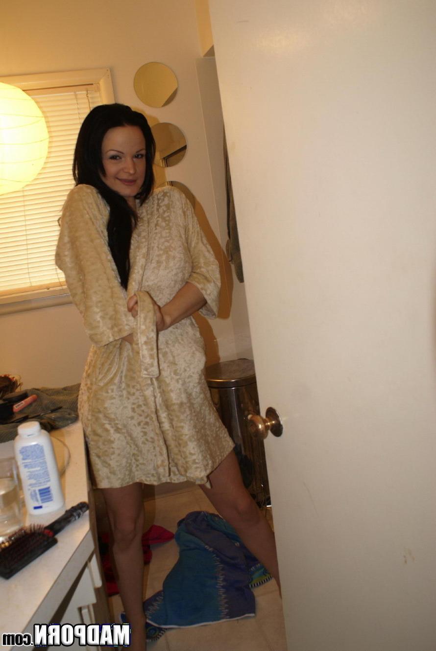 9P Real amateur couples pawn their sextapes