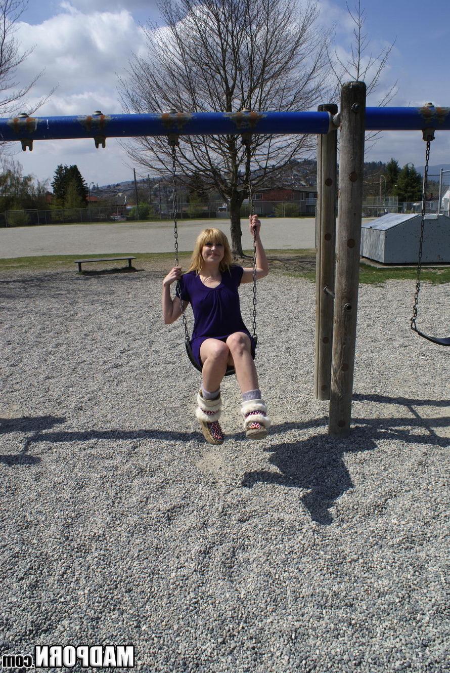 15P Real amateur couples pawn their sextapes