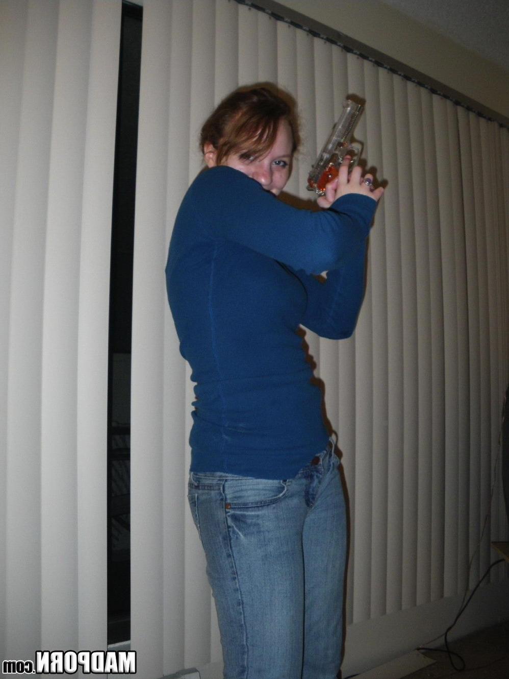 15P Real amateur couples pawn their sextapes
