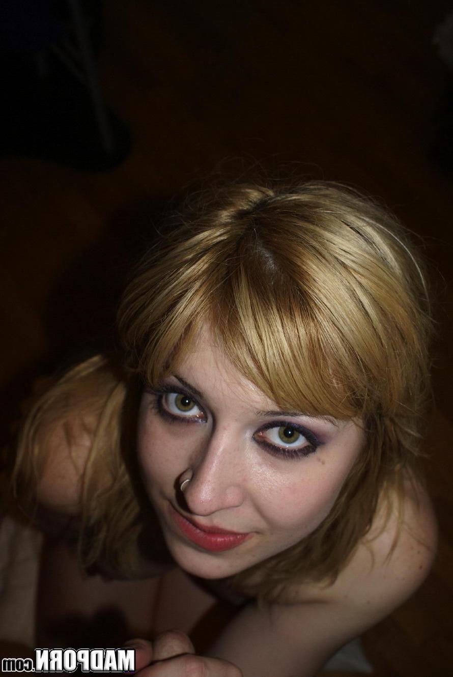15P Real amateur couples pawn their sextapes