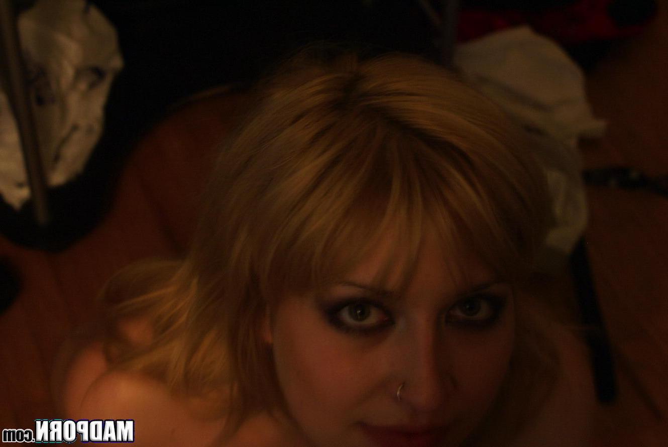 15P Real amateur couples pawn their sextapes