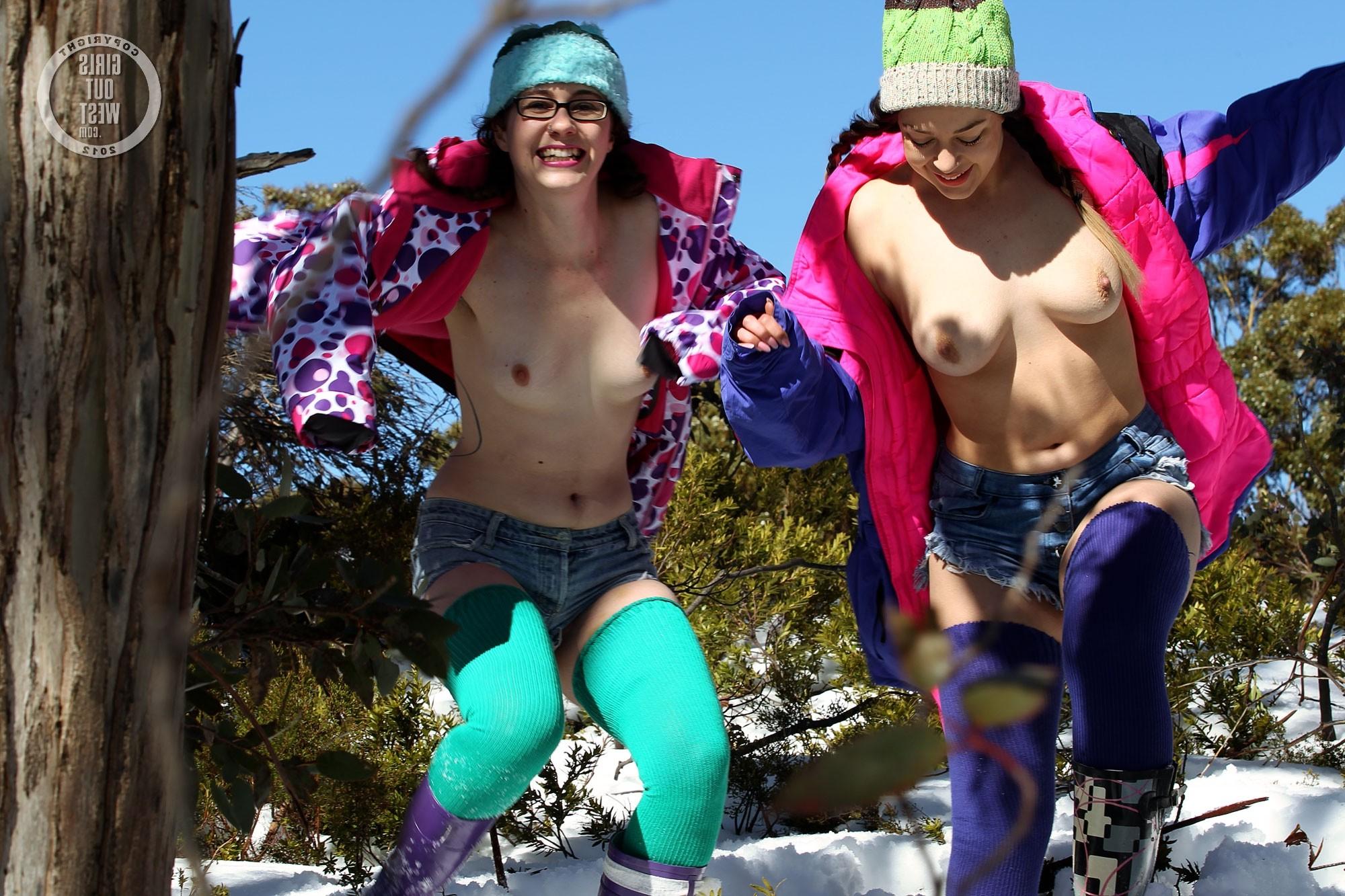 13P Nude hairy girls in the snow