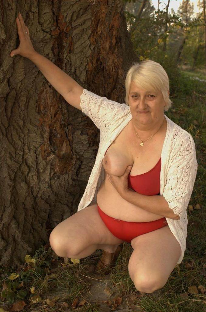 13P old fat granny nailed in the forest