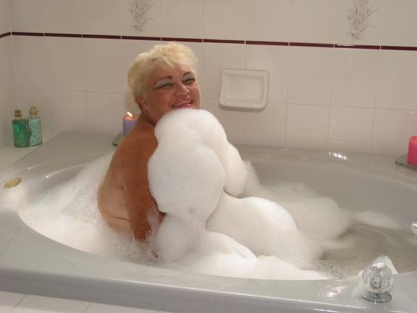 15P Granny in bathroom
