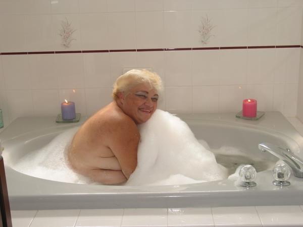 15P Granny in bathroom