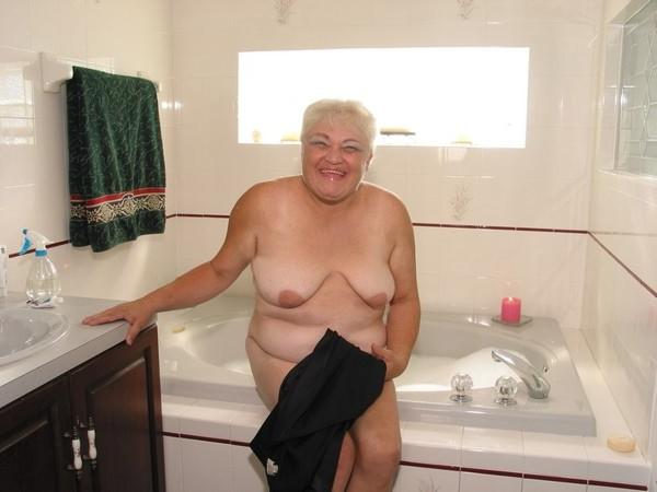 15P Granny in bathroom