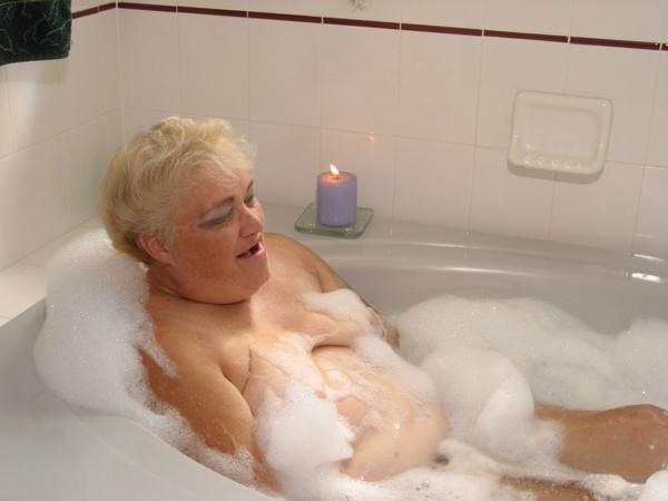 15P Granny in bathroom