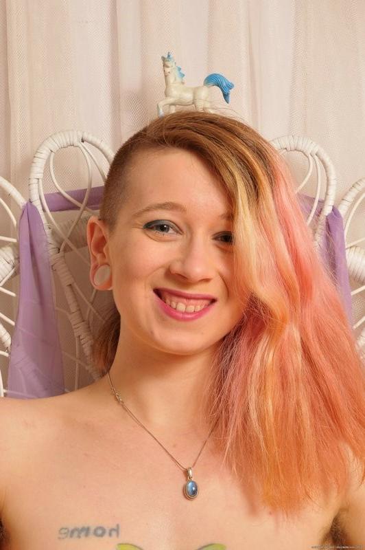 15P Tracy got a very fury red haired pussy