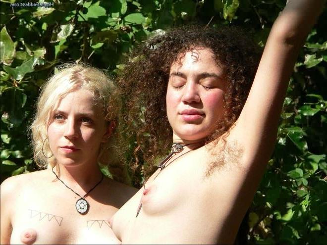 16P Hairy Oregon Hippie Chicks Play Naked Outdoors in the Woods