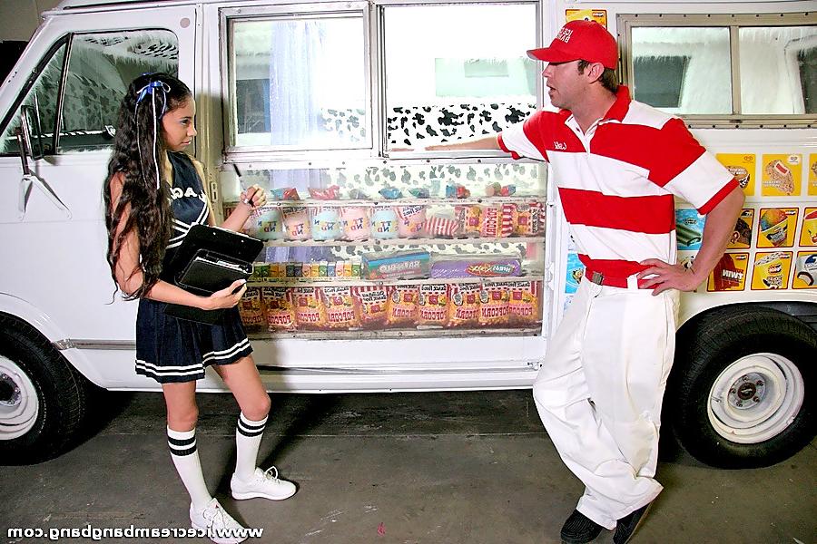 16P Sexy cheerleader gets her teen muff eaten by an older stud