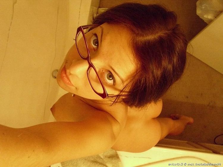 12P You Won't Find Such Nice Naked Girlfriends Sucking Cocks So Good