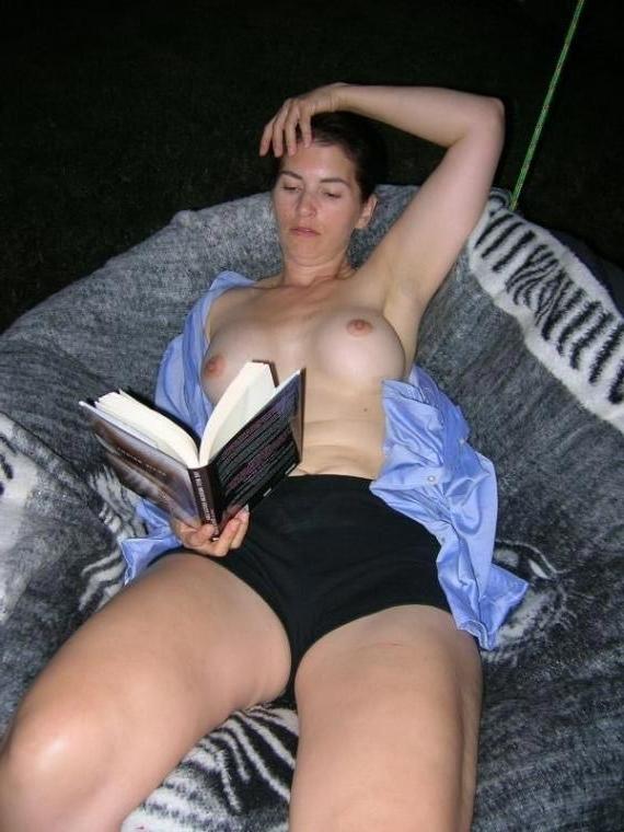 15P Real amateur milfs showing off naked
