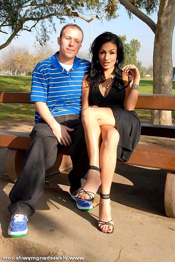 16P Dark haired skank gets a long hard meat beat between her legs
