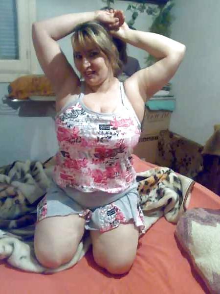 8P Hot Arabian girls