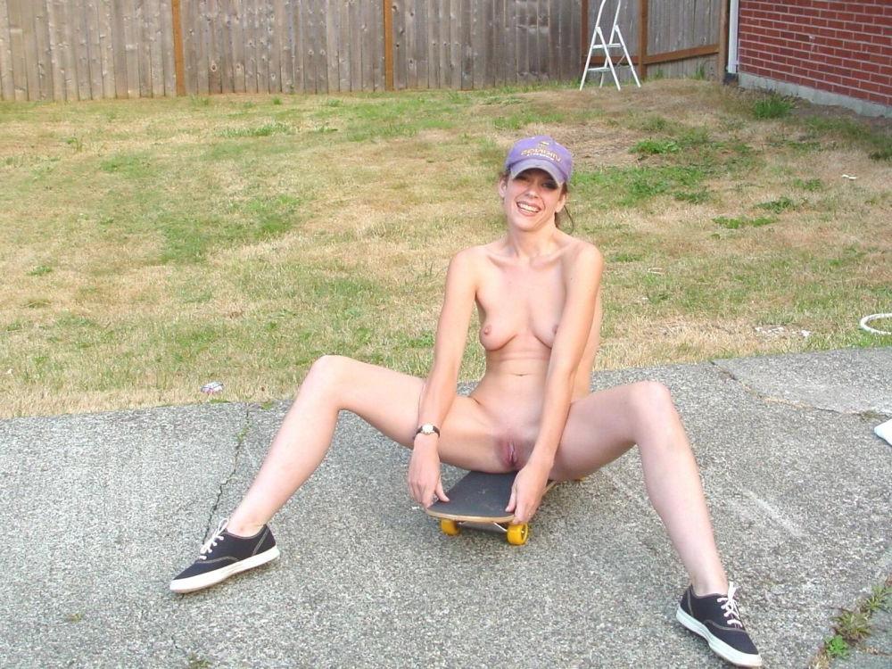 17P Outdoor House Wife With Pert Tits Spreading Her Tight Snatch