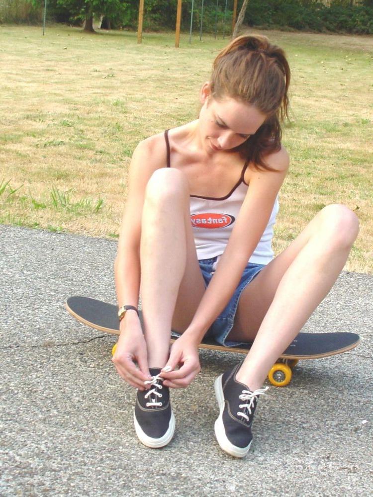 17P Outdoor House Wife With Pert Tits Spreading Her Tight Snatch
