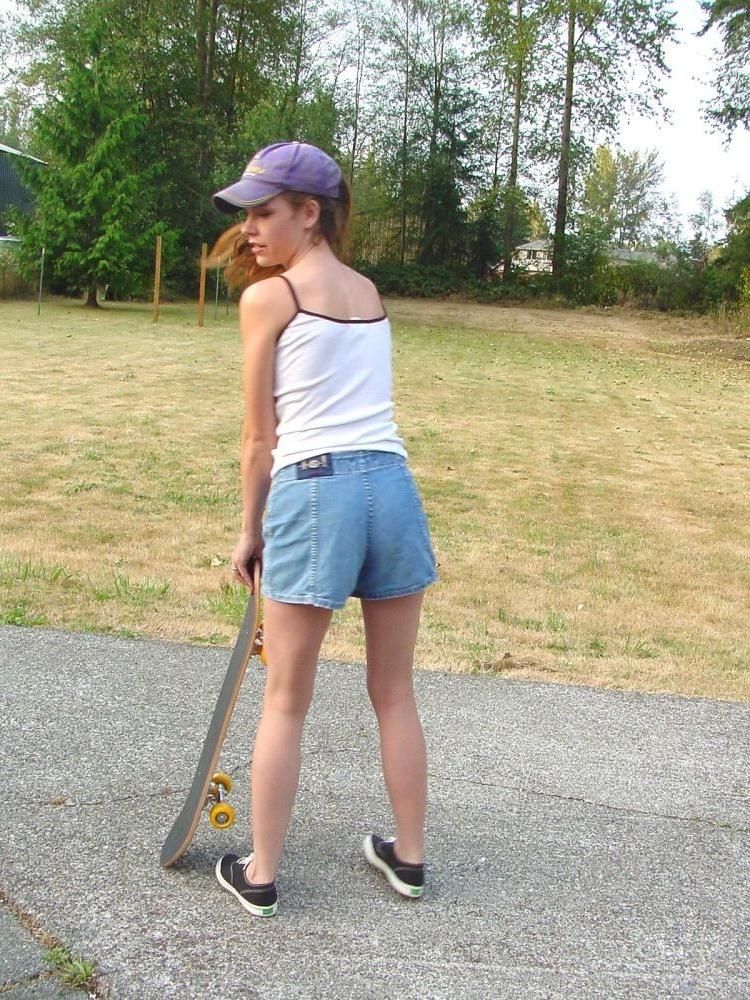 17P Outdoor House Wife With Pert Tits Spreading Her Tight Snatch