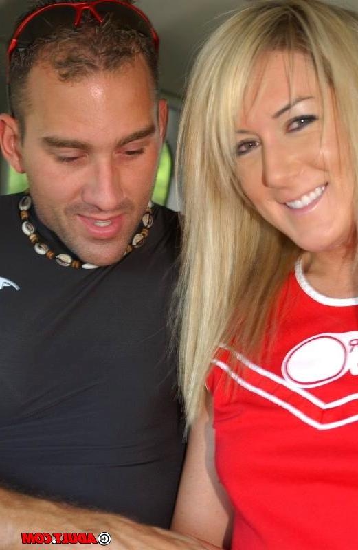 16P dirty cheerleader licking cock like a lollipop