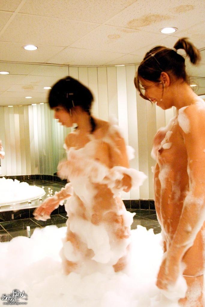 16P Two lesbian teen girls bathing