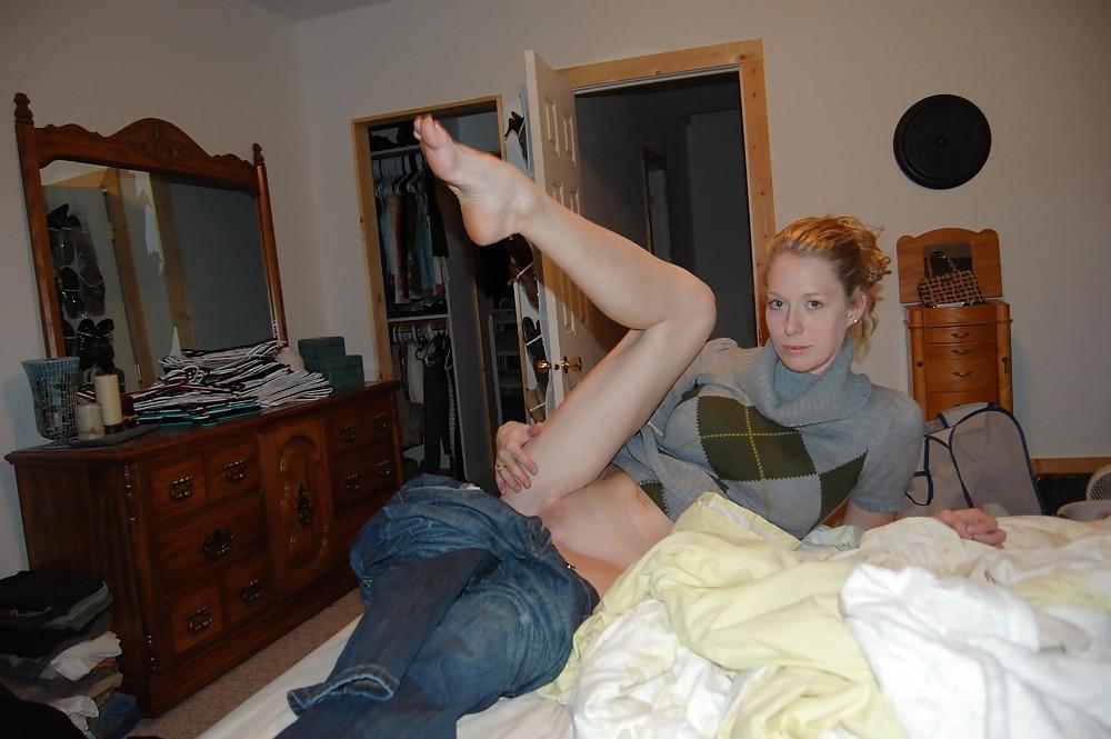 25P Sexy asses in tight jeans