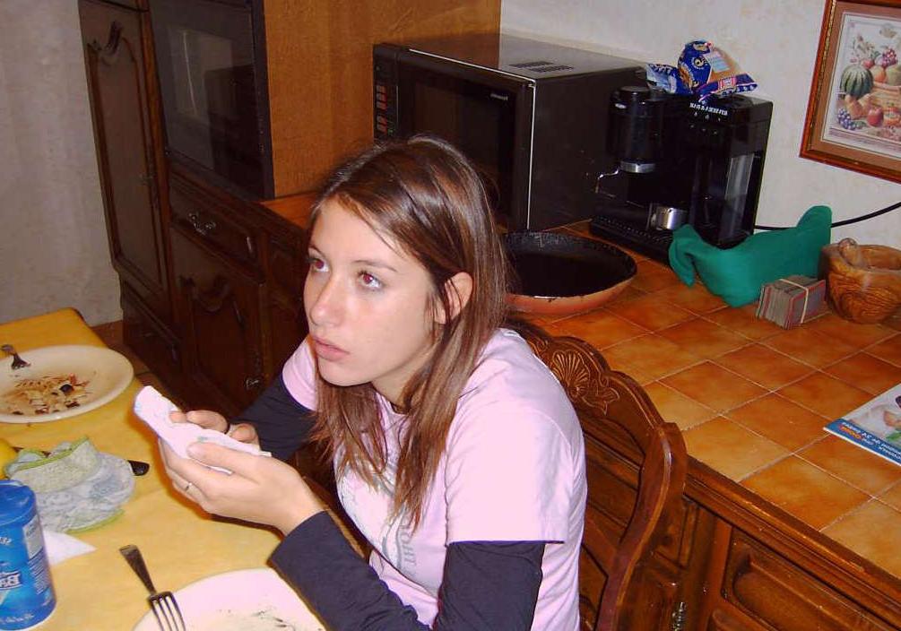 16P Pictures of a naughty cutie giving head