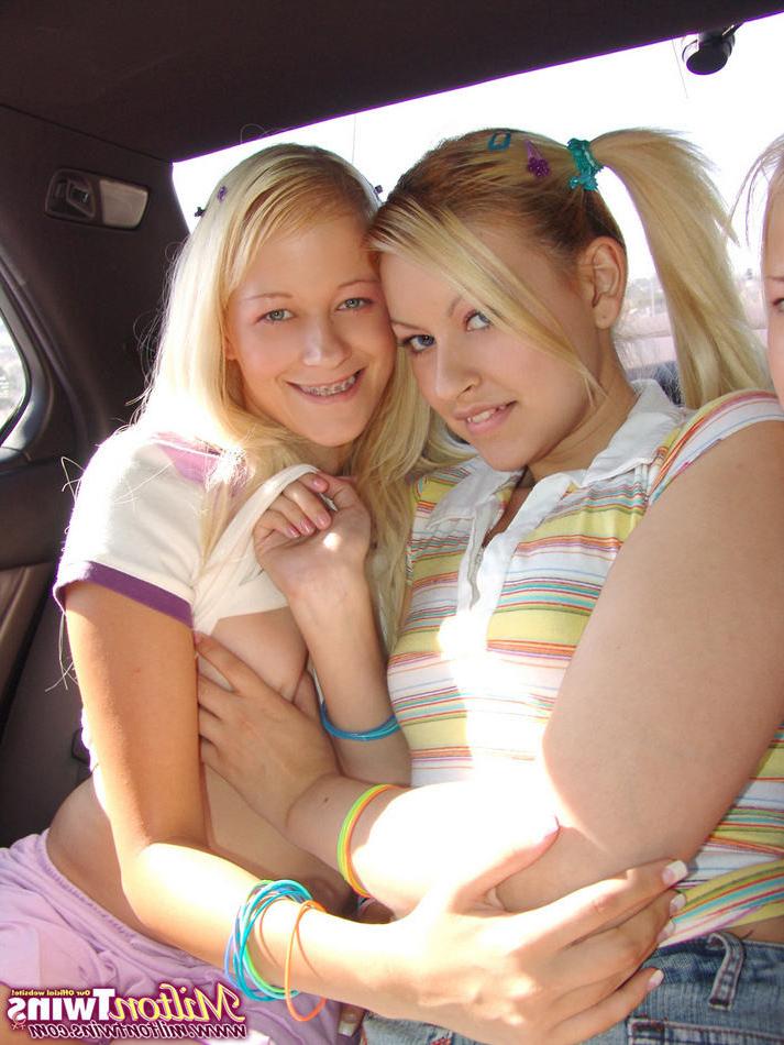 15P 18 year old twin sisters finger lesbian GF in car