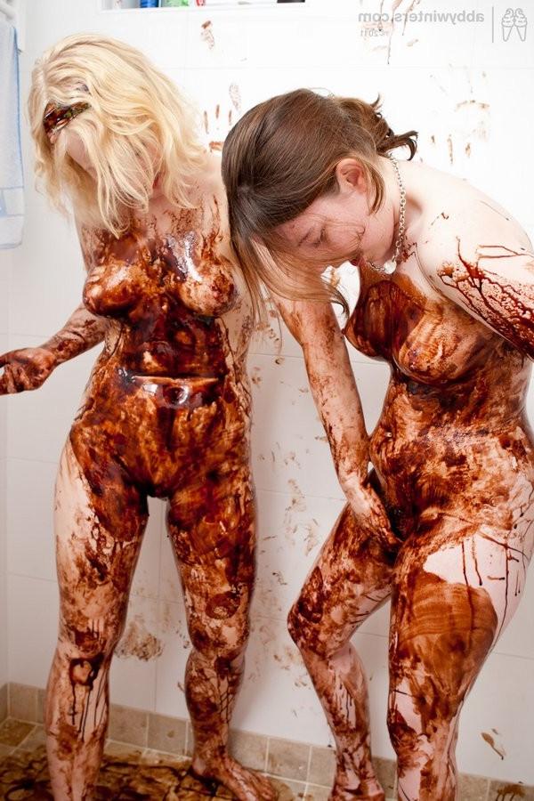15P Two Lesbian Amateurs Having Fun With Chocolate Sauce
