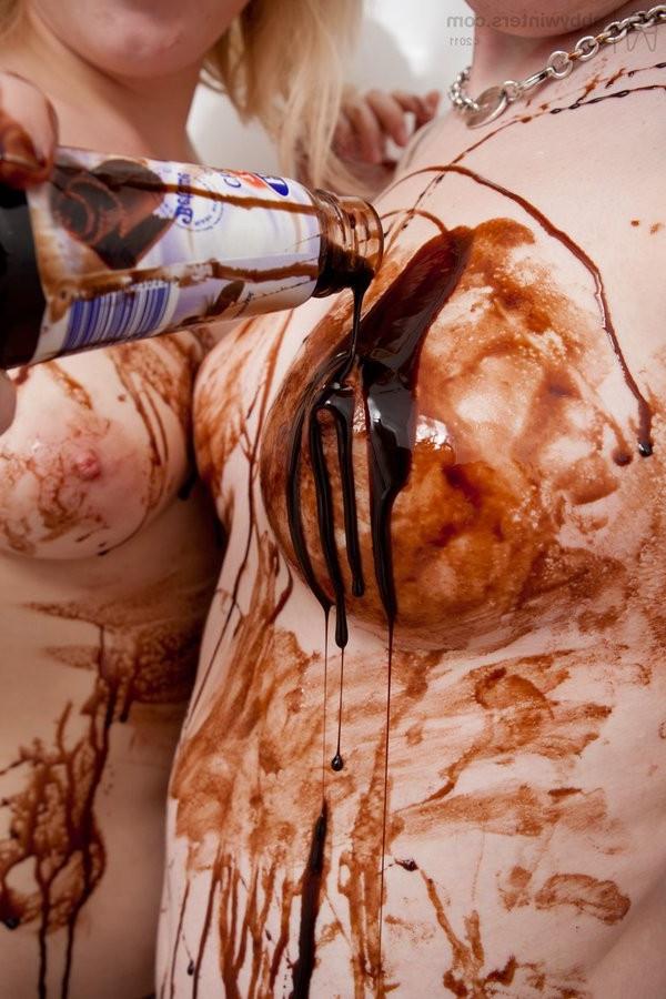 15P Two Lesbian Amateurs Having Fun With Chocolate Sauce