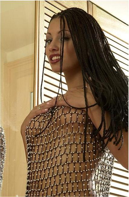 16P Anetta Keys strips in the mirror