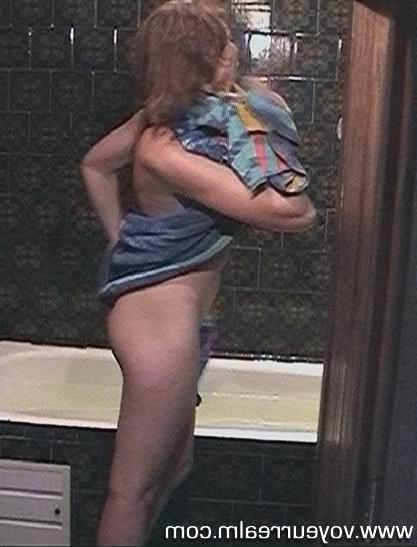15P Spy on my horny wife taking a shower