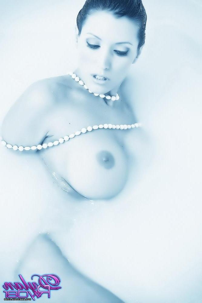 15P Dylan Ryder relaxes in a milk bath
