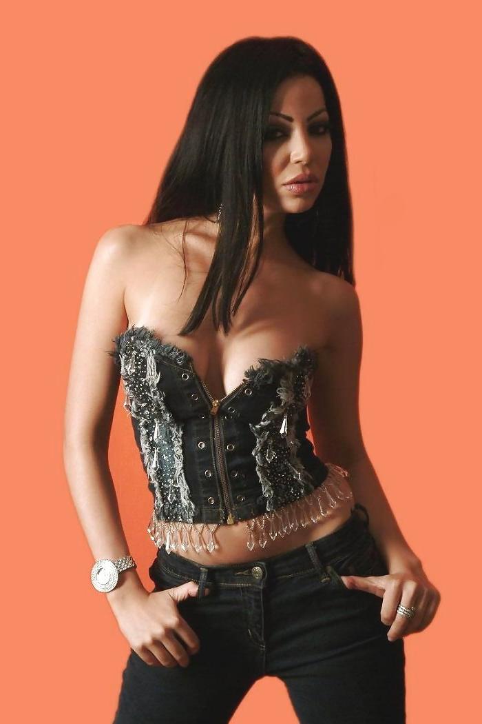25P Best Of Arab-Arabian Celebrities
