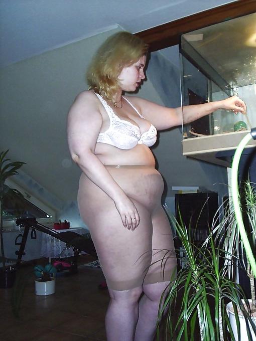 12P Very fat women in panties
