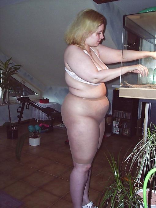12P Very fat women in panties