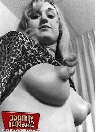 12P Several sexy vintage babes showing their big puffy nipples