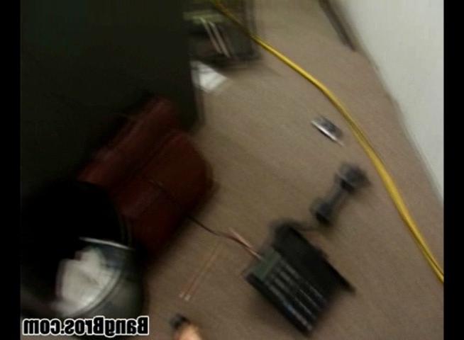 12P dark haired mom gets fucked hard in the office