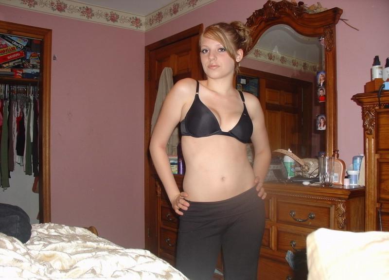 15P Shameless chicks sexily demonstrating nice lingerie