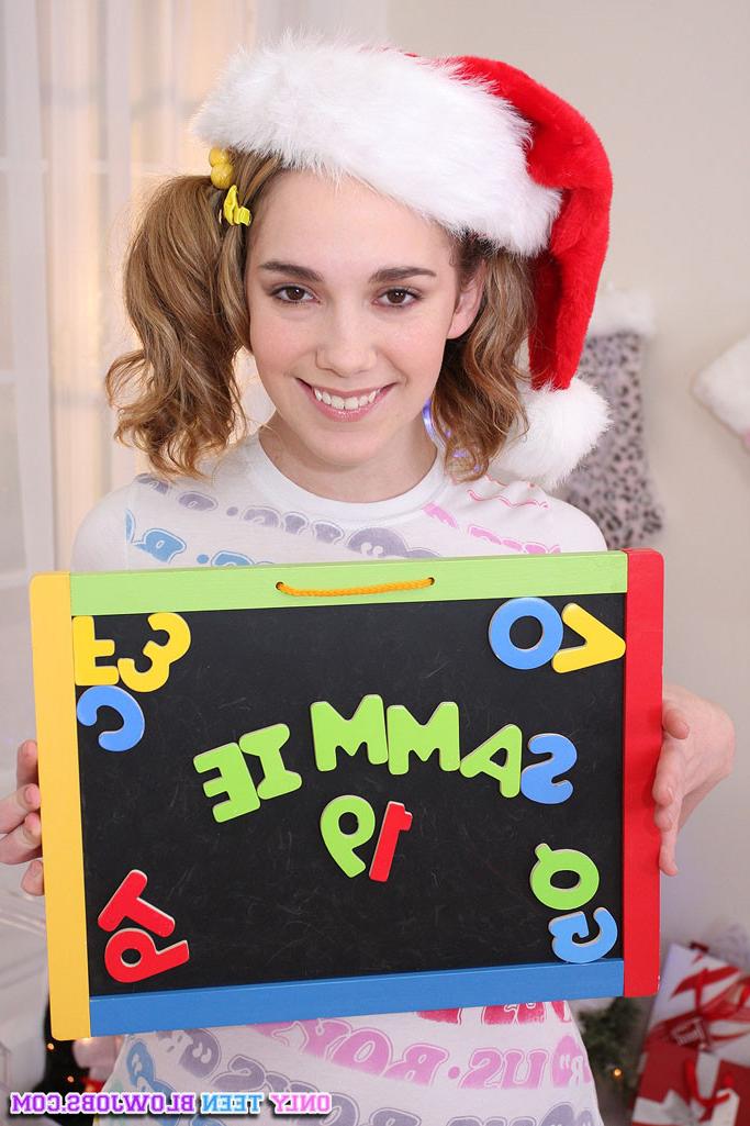 11P Teen slut Sammy Grand gives him an enthusiastic blowjob for Christmas