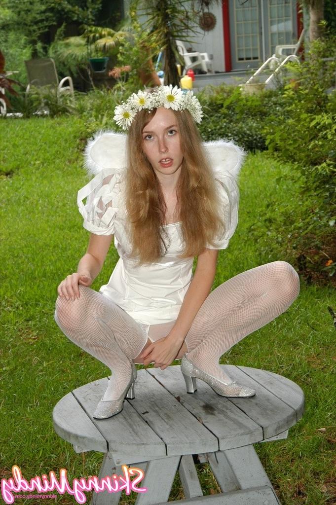 16P Angel waif outdoors