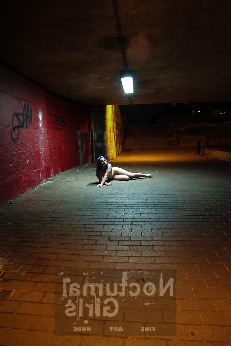 8P Blue haired girl posing nude in the night time