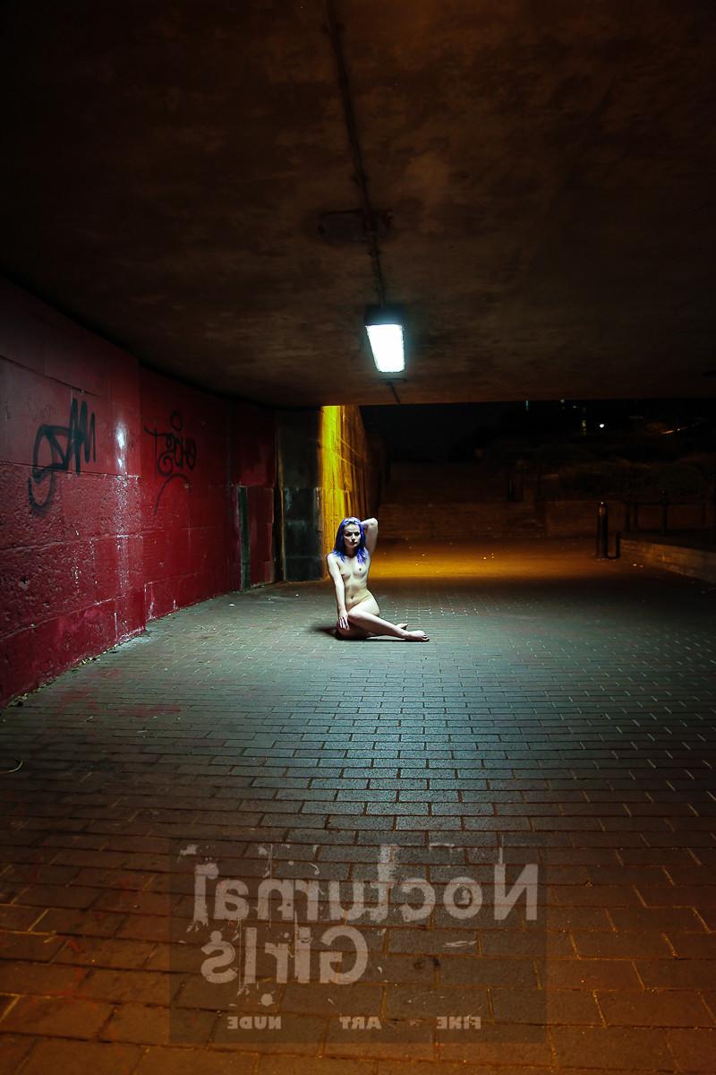 8P Blue haired girl posing nude in the night time