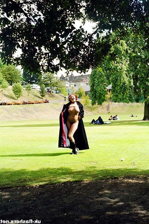15P Red haired exhibitionist