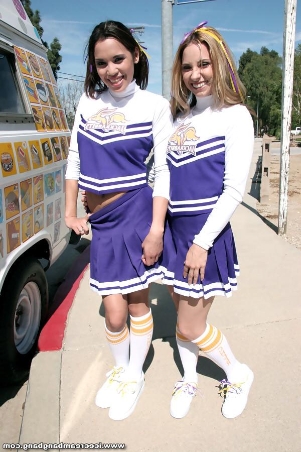 17P Two hot cheerleaders in a steamy threeway action