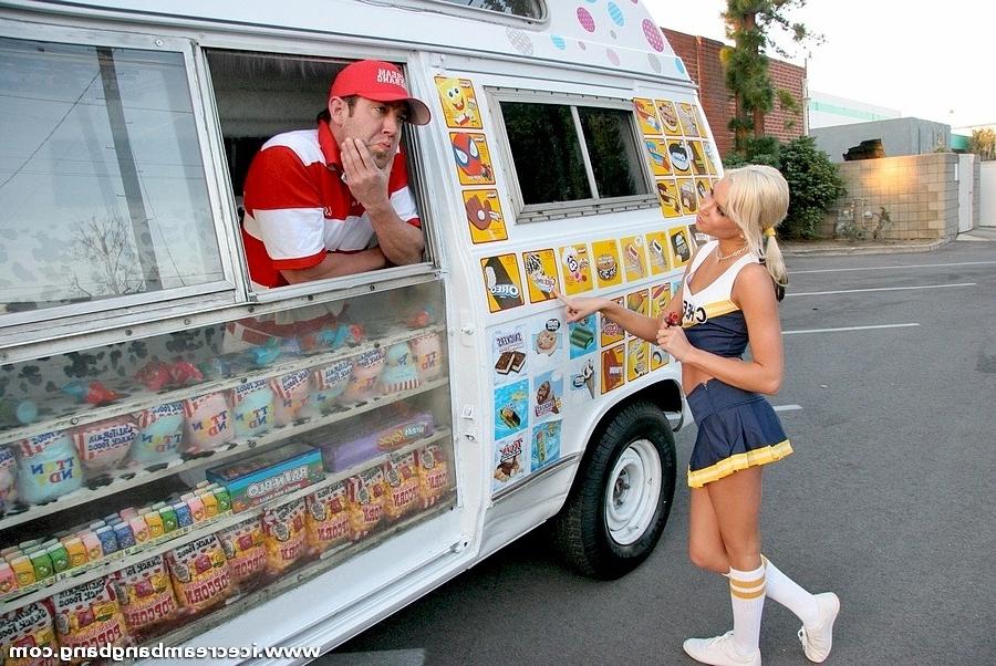 15P Cute cheerleader does raunchy stunts with strange dude