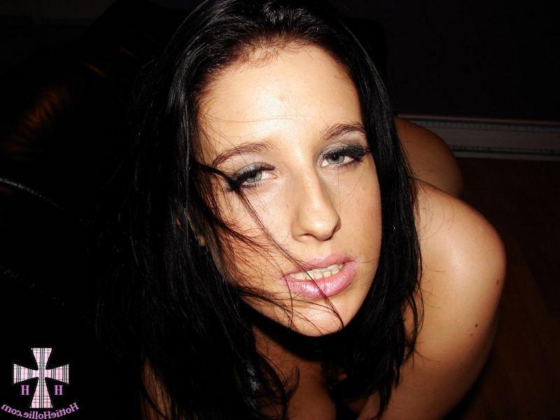 16P Dark haired cutie shows her pussy