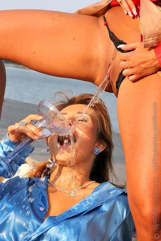 19P Hot and glamorous jizzing and pissing party on a riverboat
